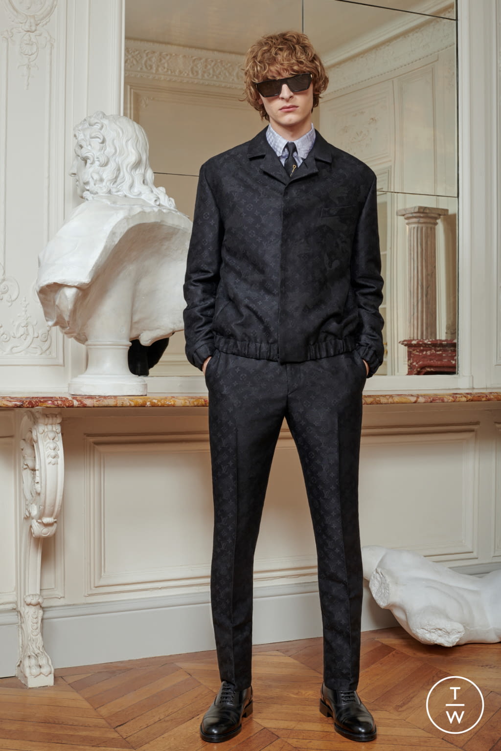 Fashion Week Paris Pre-Fall 2020 look 42 from the Louis Vuitton collection menswear