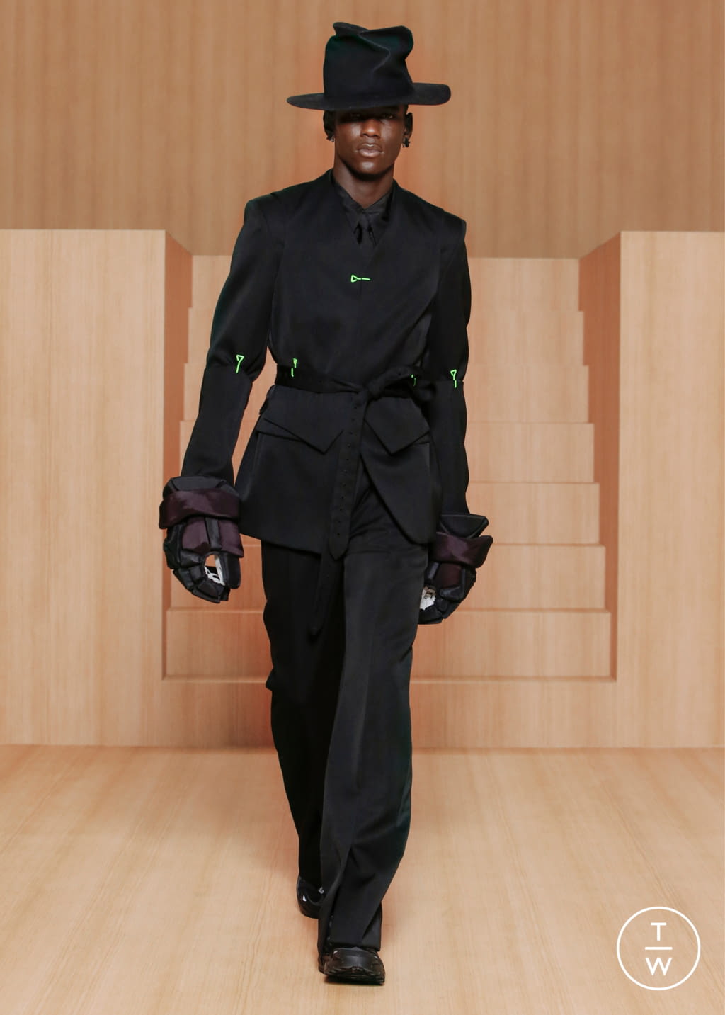 Fashion Week Paris Spring/Summer 2022 look 1 from the Louis Vuitton collection menswear