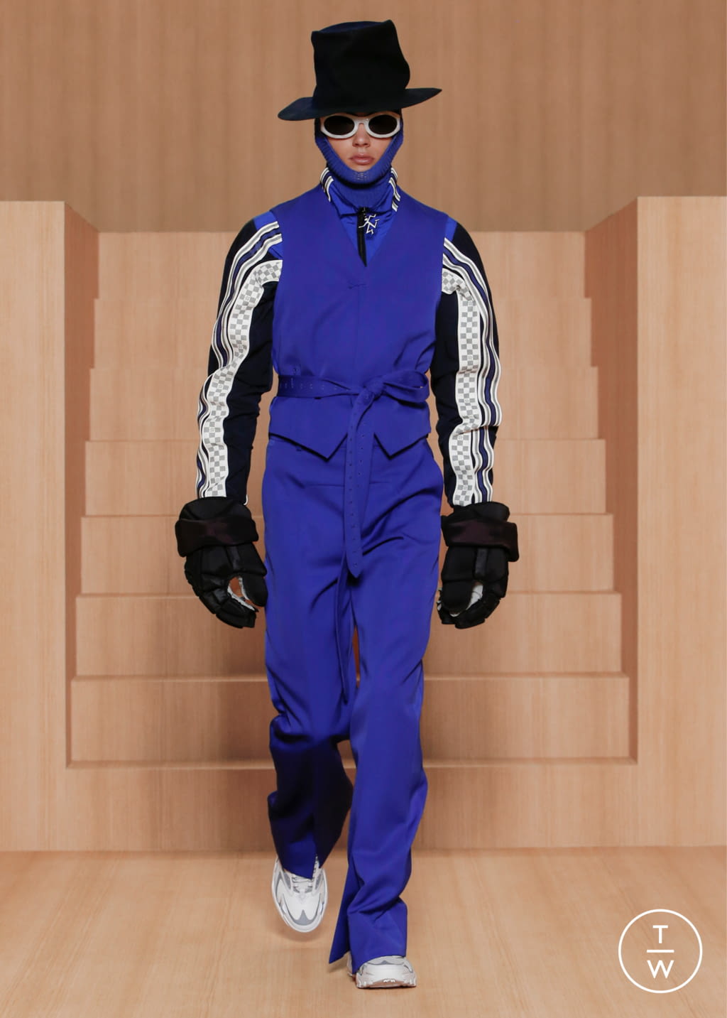 Fashion Week Paris Spring/Summer 2022 look 3 from the Louis Vuitton collection menswear