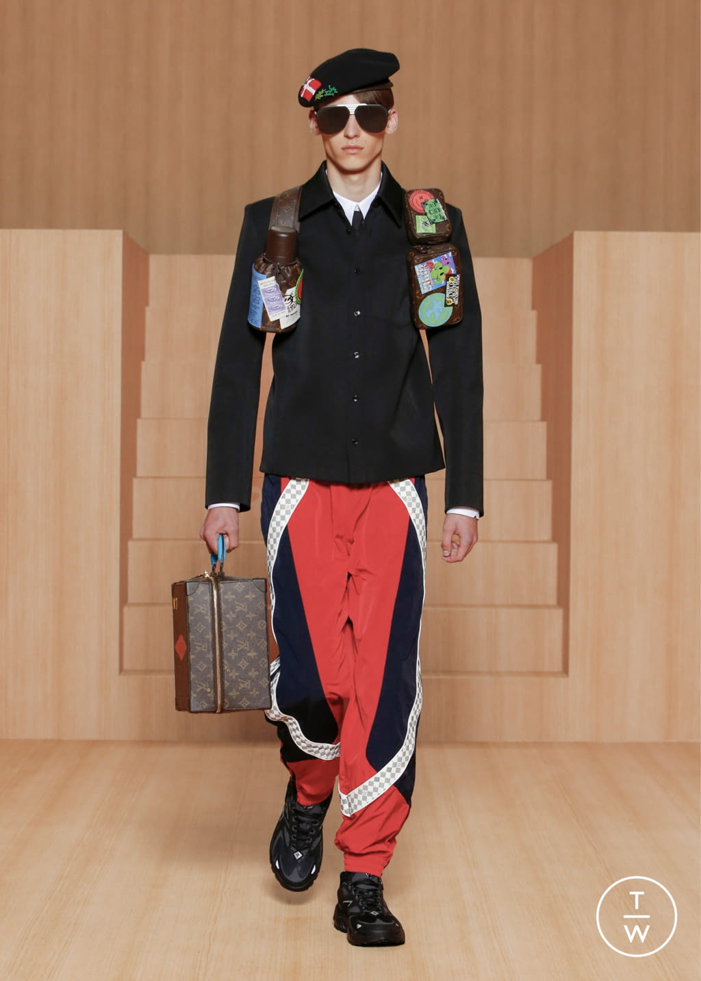 Fashion Week Paris Spring/Summer 2022 look 5 from the Louis Vuitton collection menswear