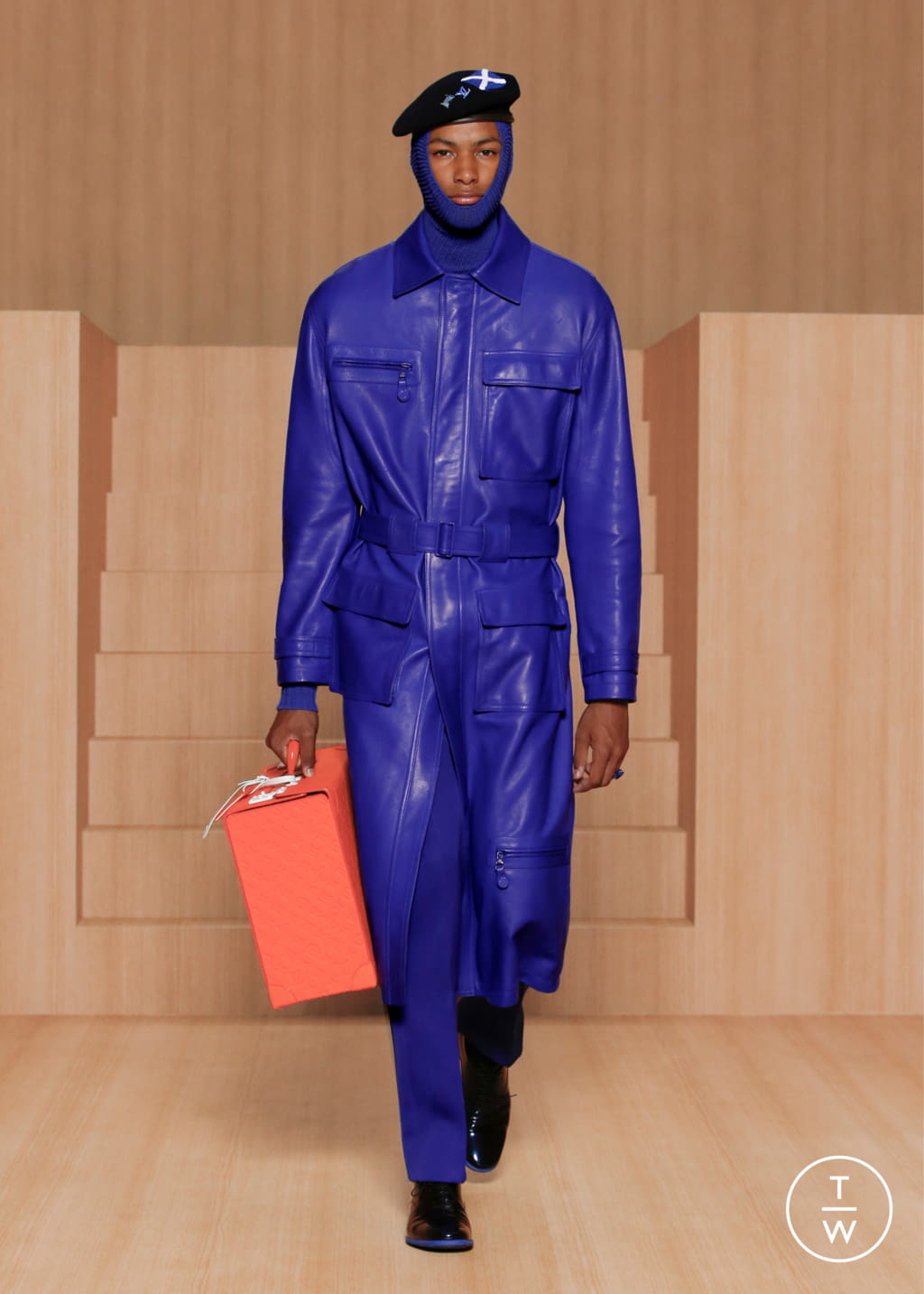 Fashion Week Paris Spring/Summer 2022 look 12 from the Louis Vuitton collection 男装