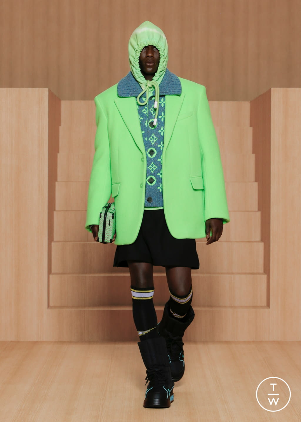 Fashion Week Paris Spring/Summer 2022 look 27 from the Louis Vuitton collection 男装