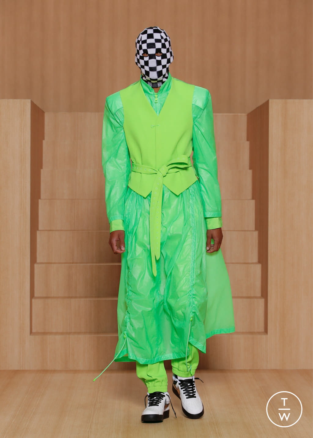 Fashion Week Paris Spring/Summer 2022 look 30 from the Louis Vuitton collection 男装