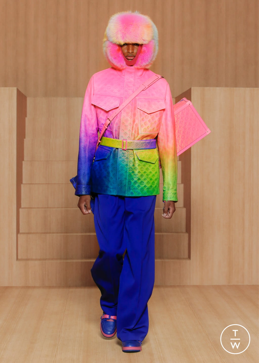 Fashion Week Paris Spring/Summer 2022 look 35 from the Louis Vuitton collection 男装