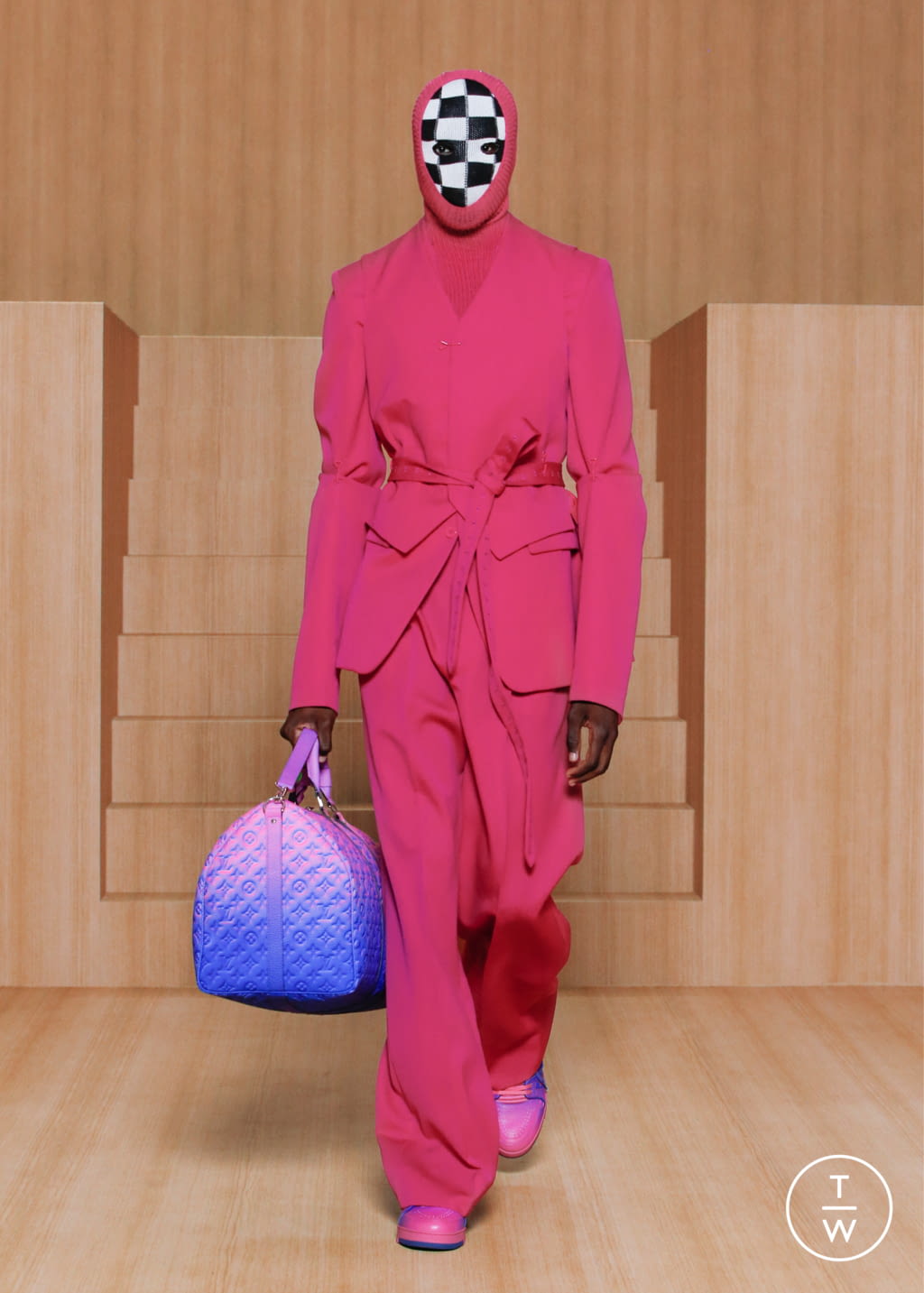 Fashion Week Paris Spring/Summer 2022 look 36 from the Louis Vuitton collection 男装