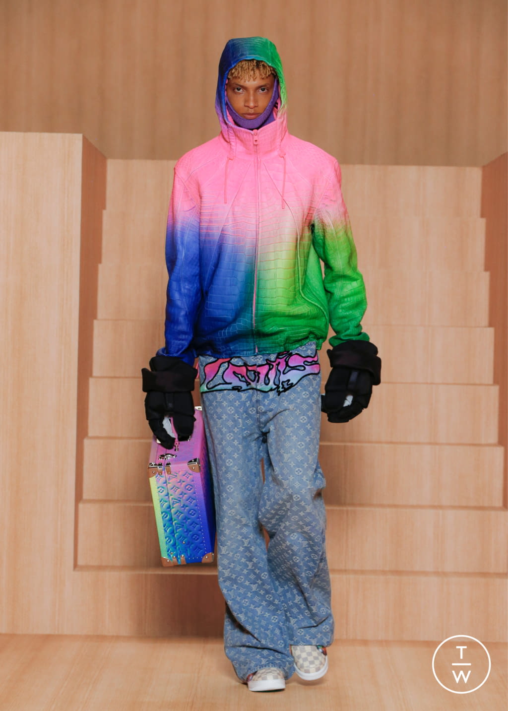 Fashion Week Paris Spring/Summer 2022 look 37 from the Louis Vuitton collection menswear