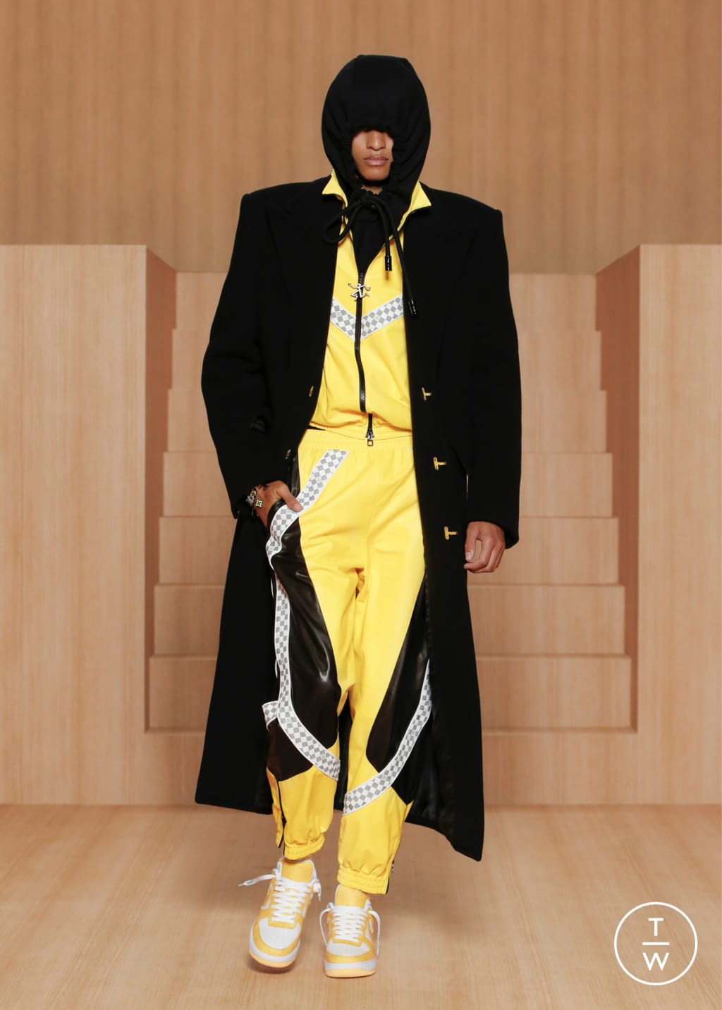 Fashion Week Paris Spring/Summer 2022 look 42 from the Louis Vuitton collection menswear