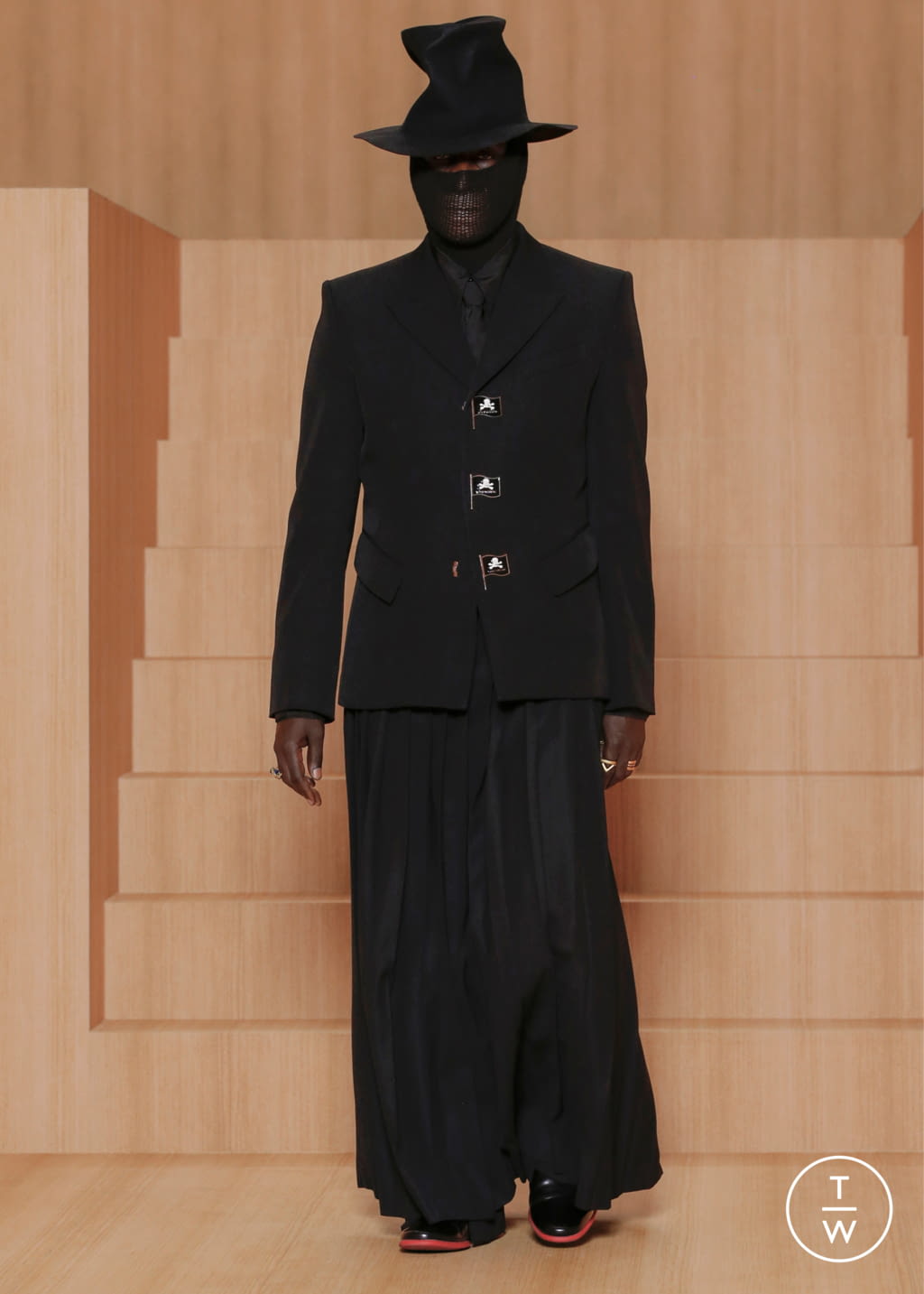 Fashion Week Paris Spring/Summer 2022 look 53 from the Louis Vuitton collection menswear