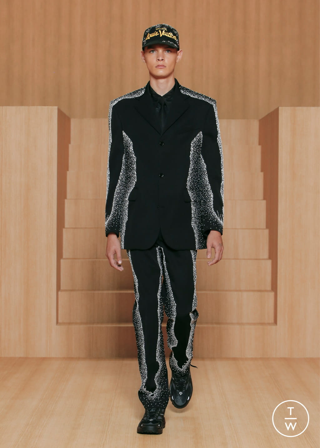 Fashion Week Paris Spring/Summer 2022 look 54 from the Louis Vuitton collection menswear