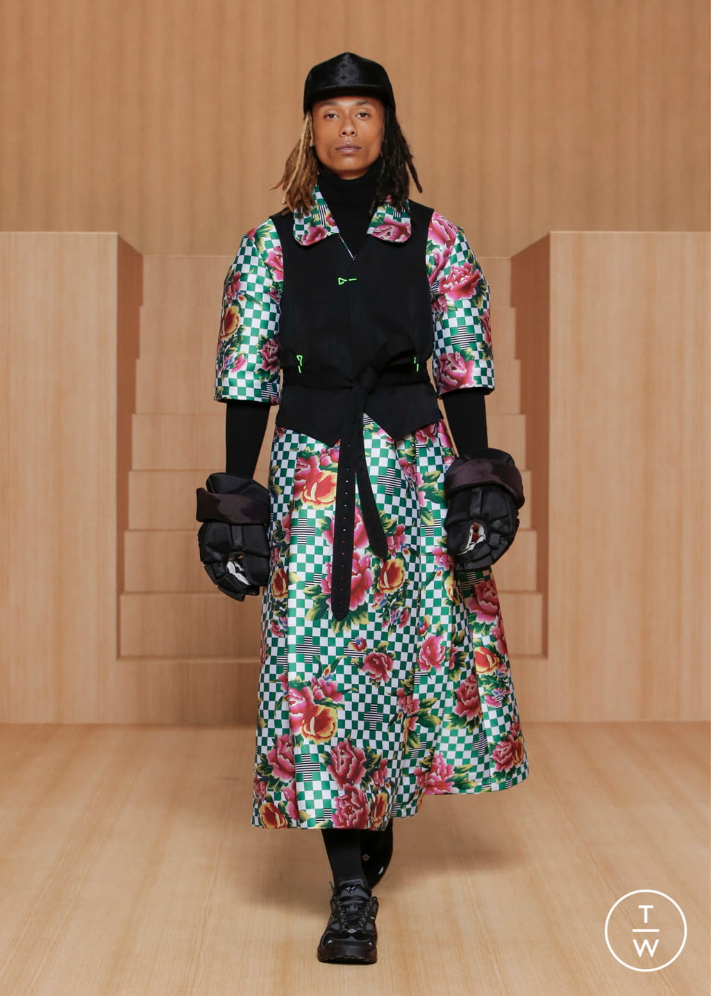 Fashion Week Paris Spring/Summer 2022 look 59 from the Louis Vuitton collection 男装