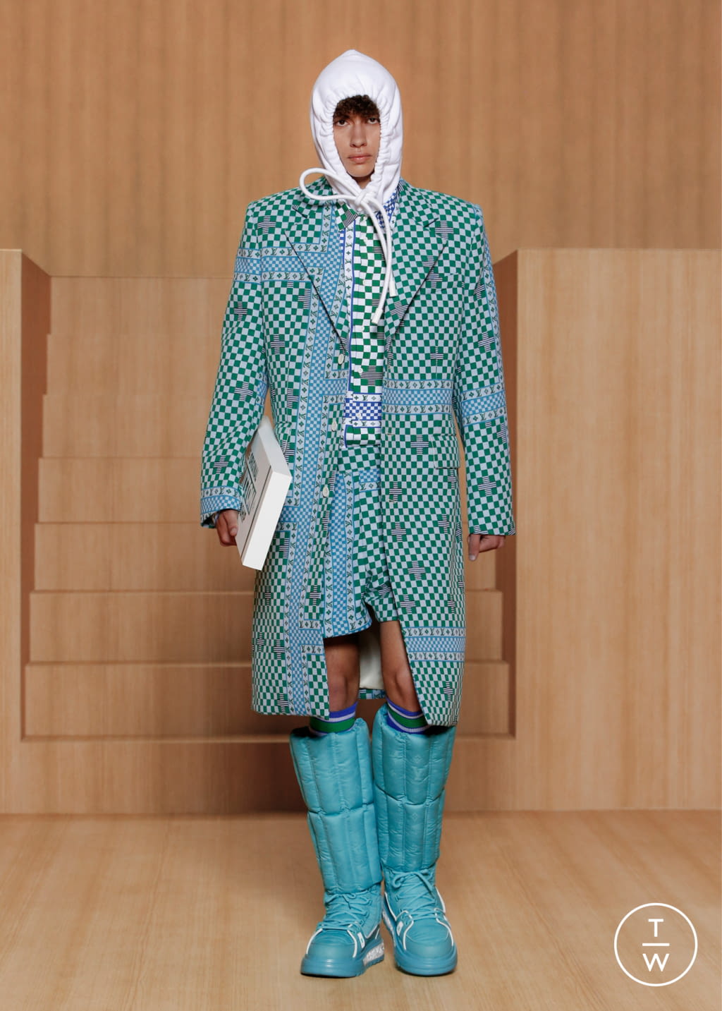 Fashion Week Paris Spring/Summer 2022 look 62 from the Louis Vuitton collection 男装