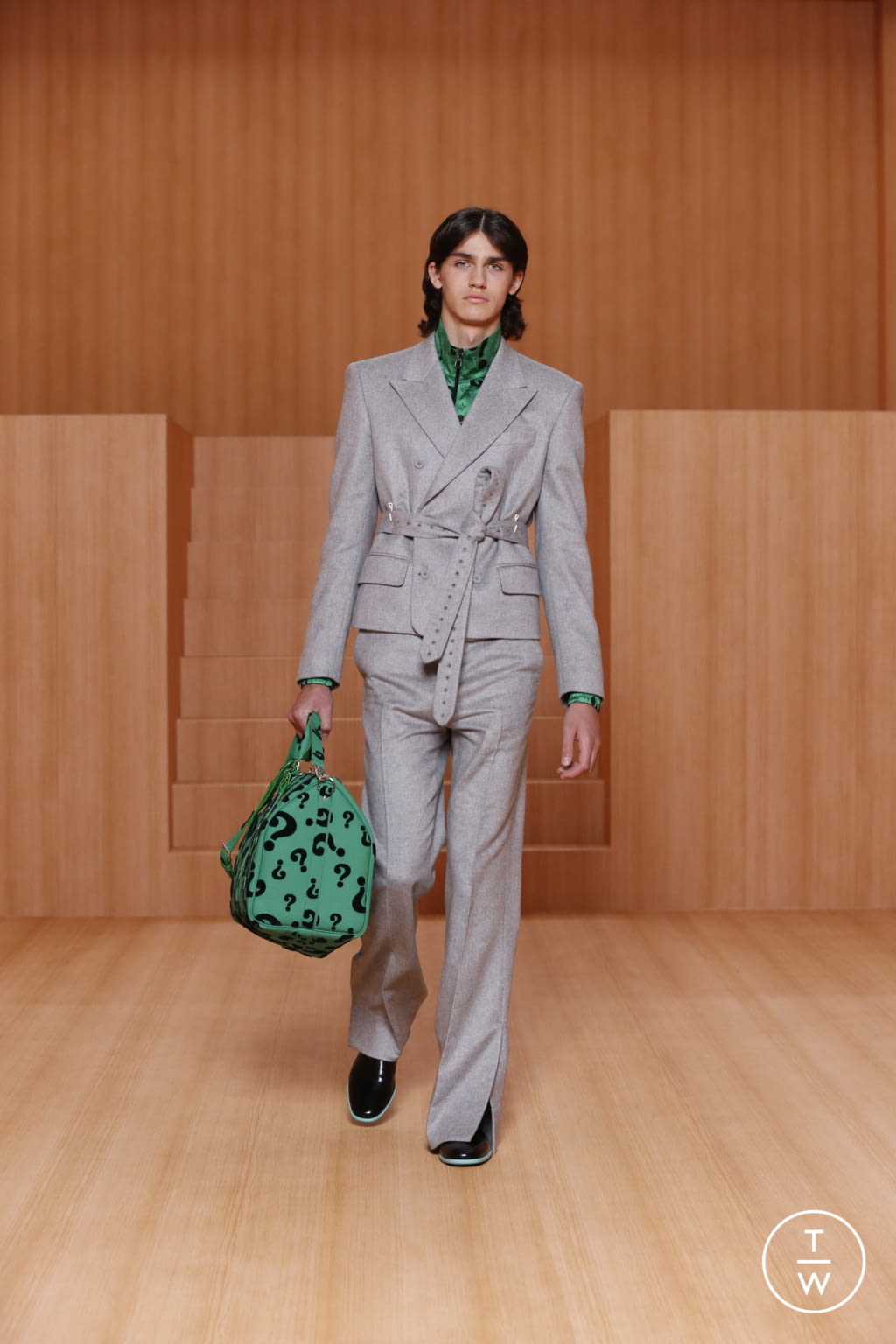 Fashion Week Paris Spring/Summer 2022 look 75 from the Louis Vuitton collection 男装