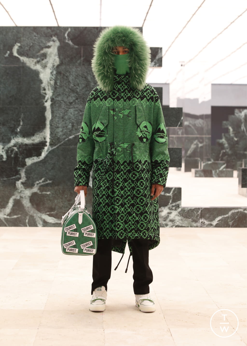 Fashion Week Paris Fall/Winter 2021 look 27 from the Louis Vuitton collection 男装