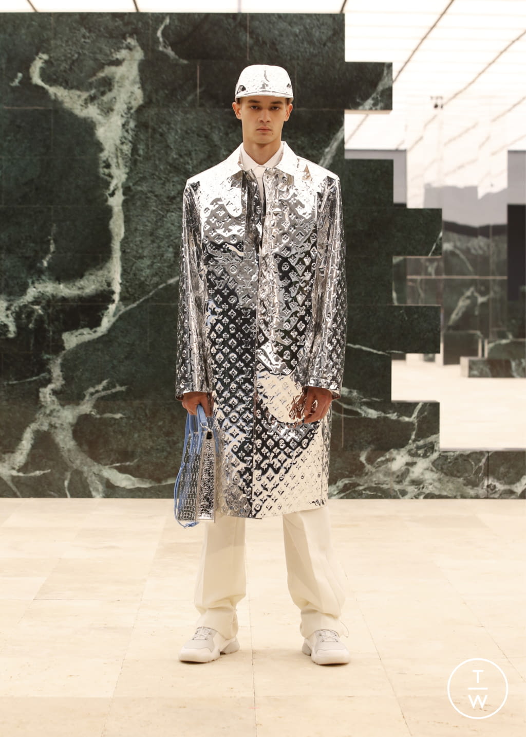 Fashion Week Paris Fall/Winter 2021 look 45 from the Louis Vuitton collection menswear