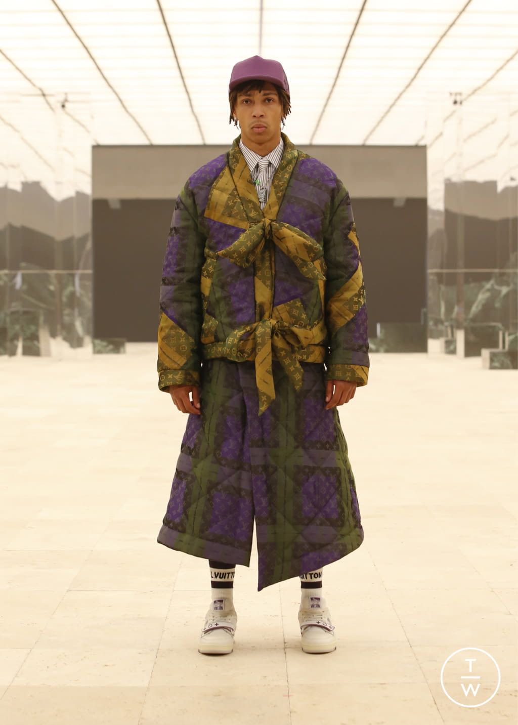 Fashion Week Paris Fall/Winter 2021 look 47 from the Louis Vuitton collection menswear