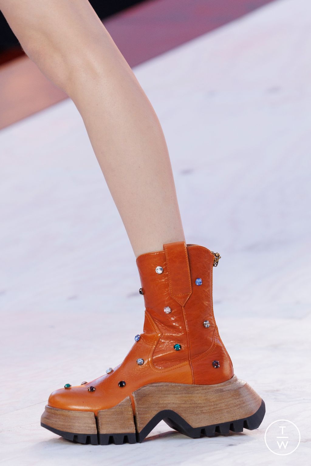 Fashion Week Paris Spring/Summer 2023 look 6 from the Louis Vuitton collection womenswear accessories