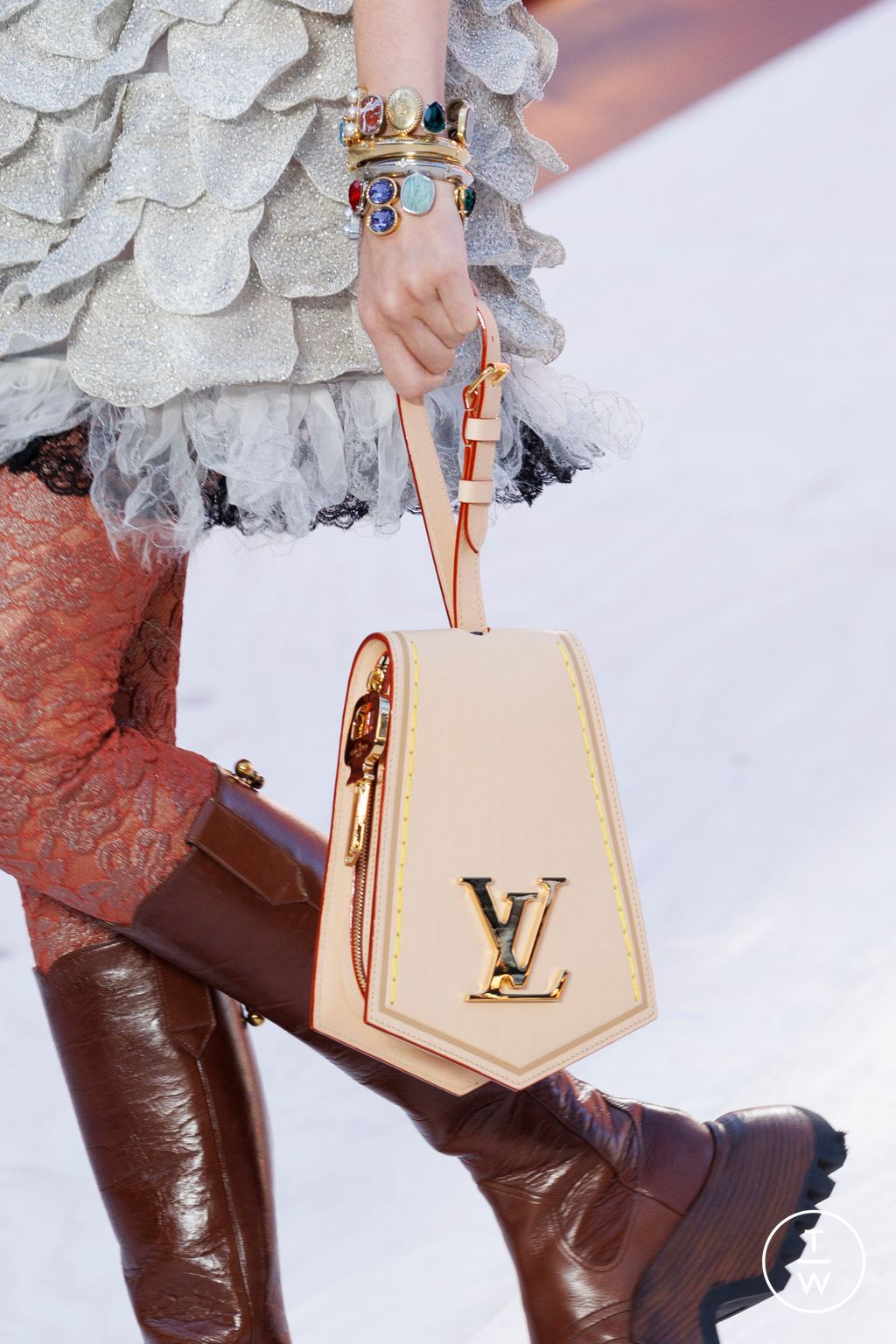 Fashion Week Paris Spring/Summer 2023 look 18 from the Louis Vuitton collection womenswear accessories