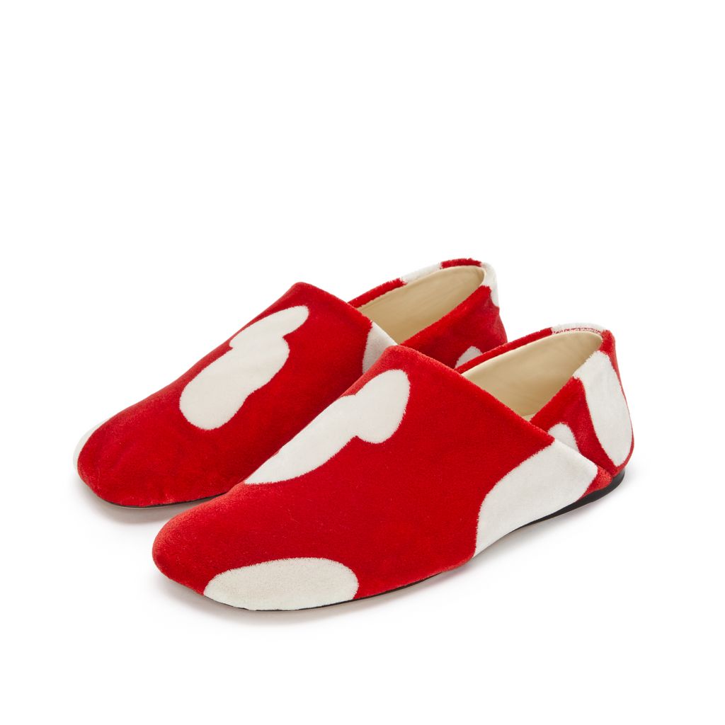 Fashion Week Paris Fall/Winter 2023 look 30 de la collection Loewe menswear accessories