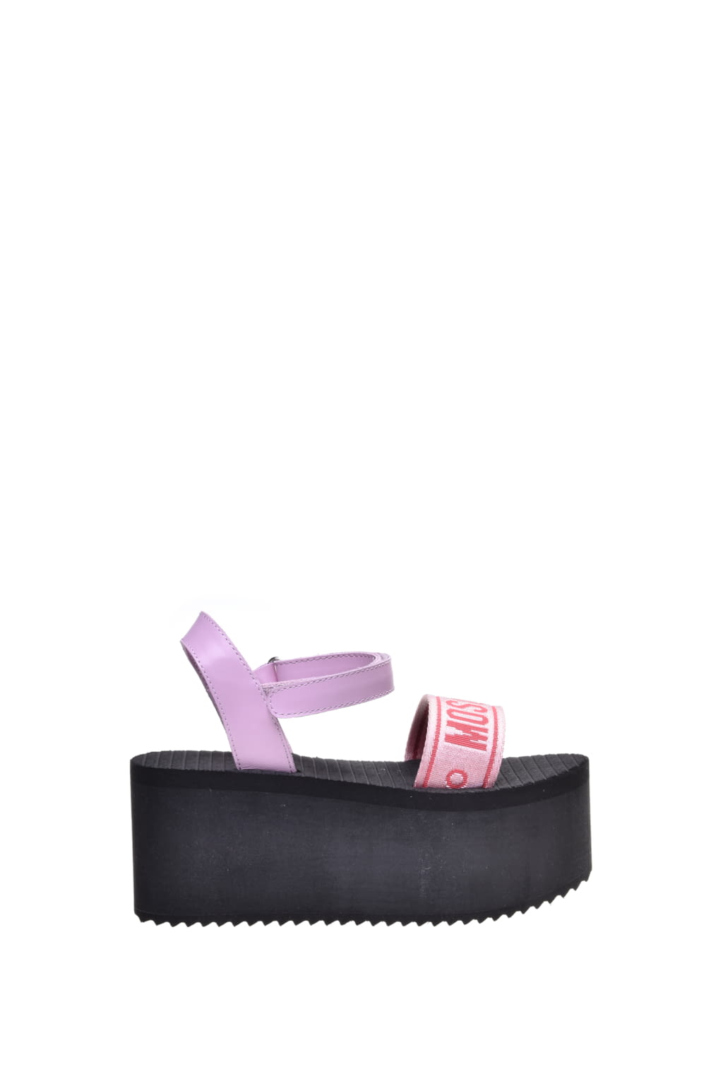 Fashion Week Milan Spring/Summer 2021 look 83 from the Moschino collection 女装配饰