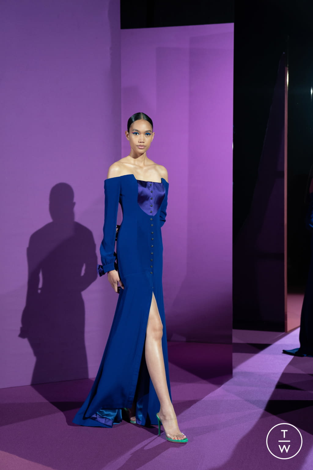 Fashion Week Paris Fall/Winter 2021 look 3 de la collection Alexis Mabille couture