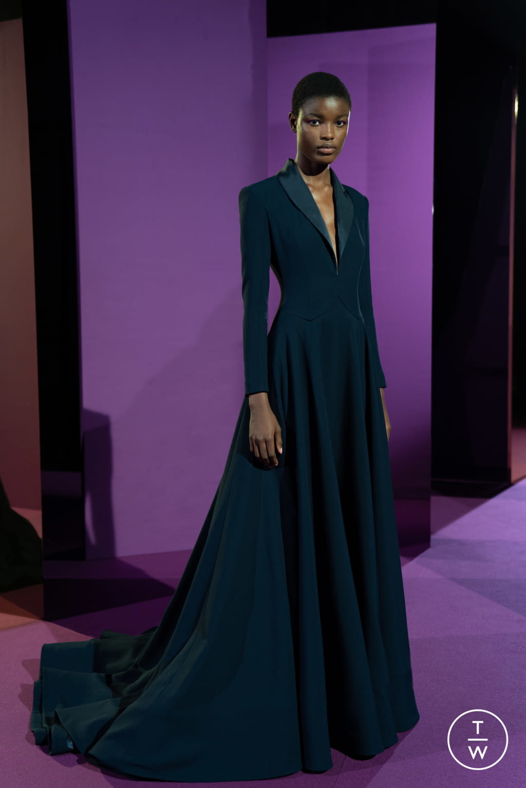 Fashion Week Paris Fall/Winter 2021 look 9 from the Alexis Mabille collection couture