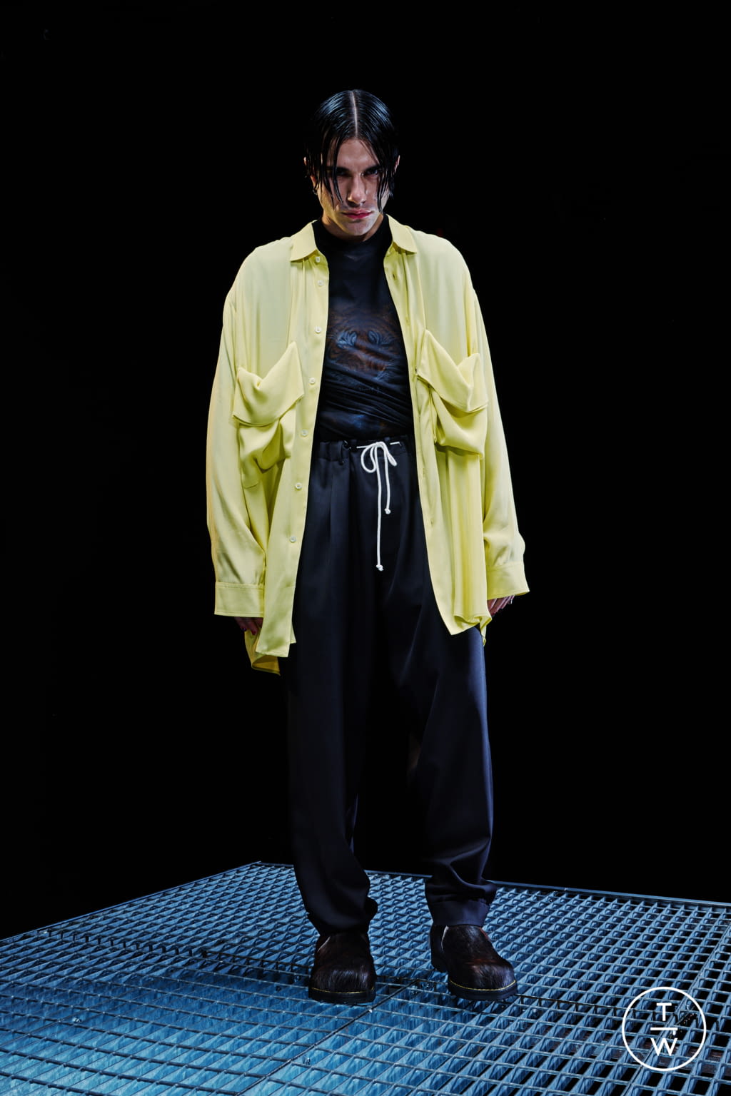Fashion Week Milan Spring/Summer 2022 look 16 from the Magliano collection menswear