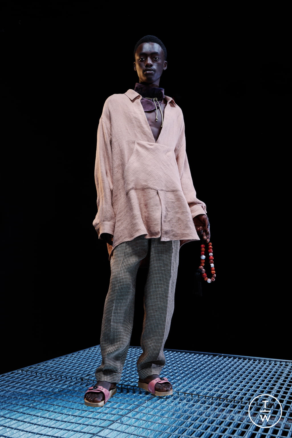 Fashion Week Milan Spring/Summer 2022 look 2 from the Magliano collection menswear