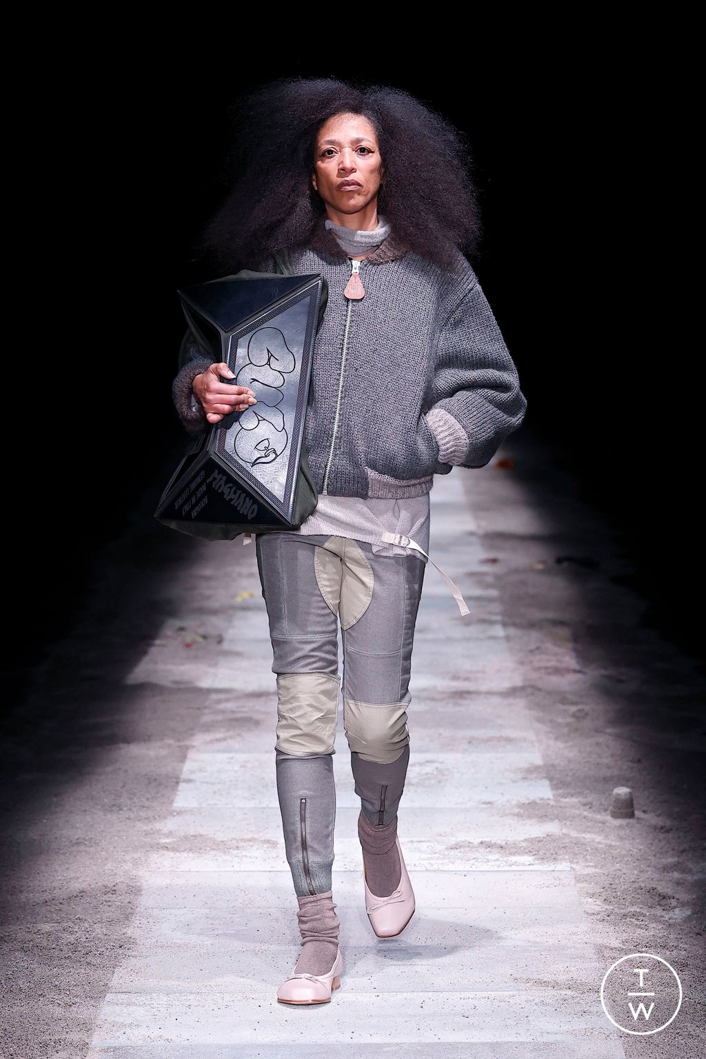 Fashion Week Milan Fall/Winter 2025 look 9 de la collection Magliano menswear