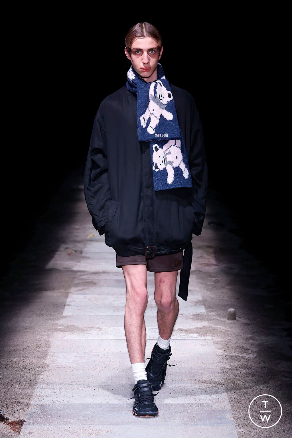 Fashion Week Milan Fall/Winter 2025 look 28 de la collection Magliano menswear