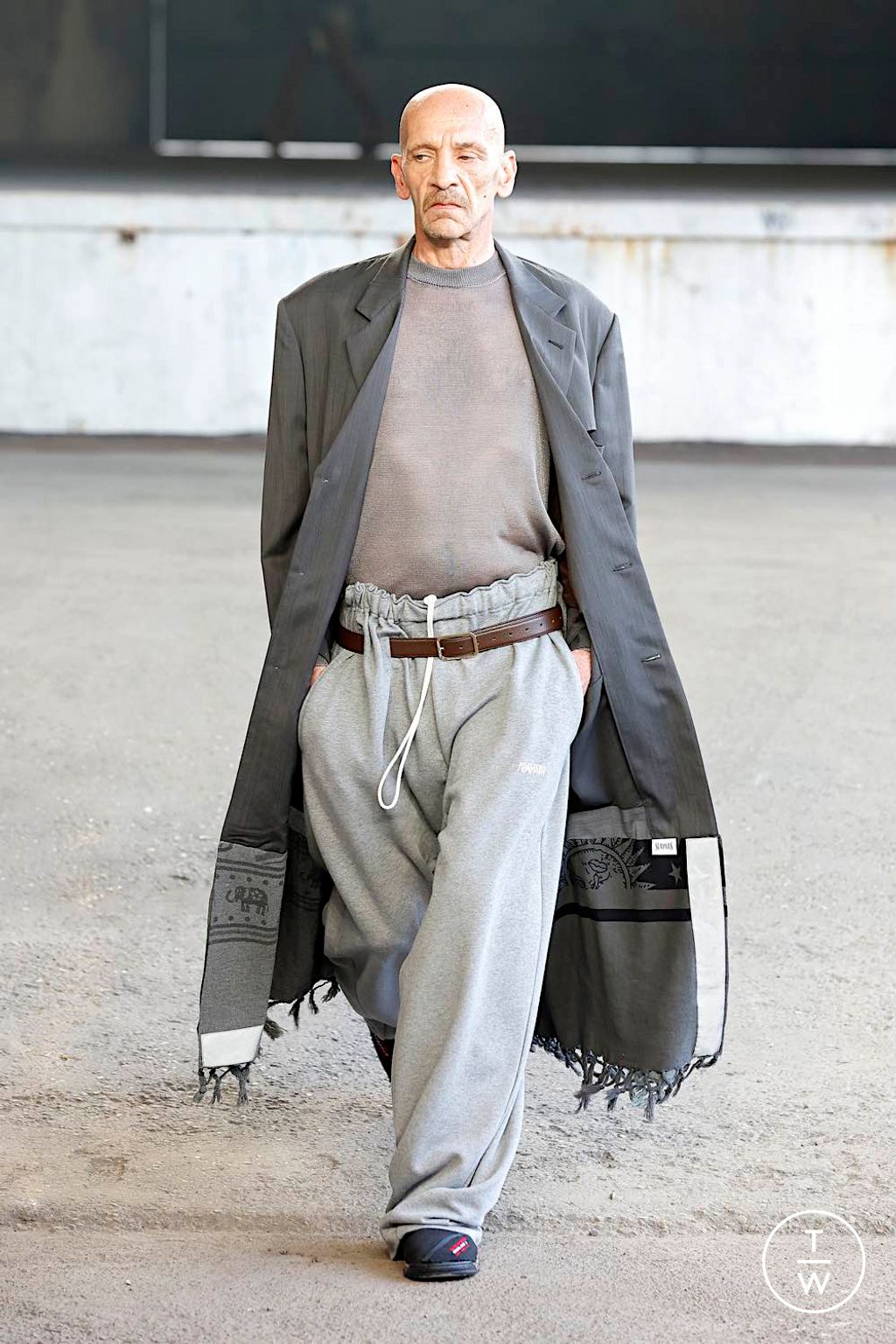 Fashion Week Milan Spring/Summer 2025 look 10 from the Magliano collection menswear