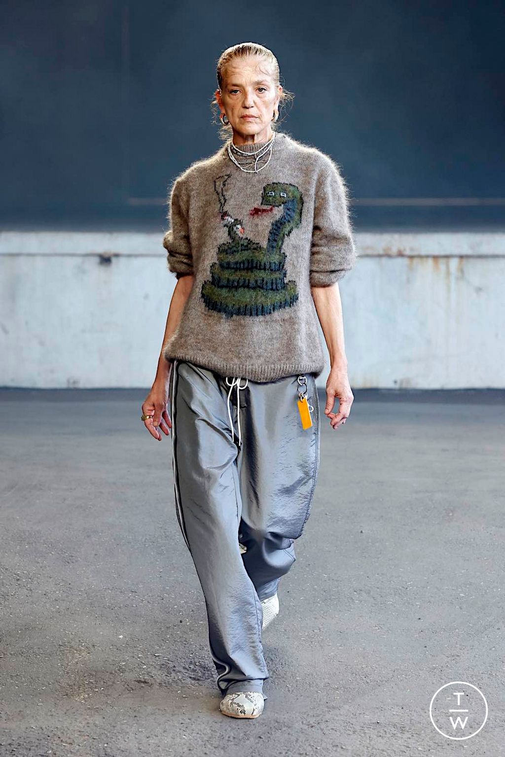 Fashion Week Milan Spring/Summer 2025 look 16 from the Magliano collection menswear