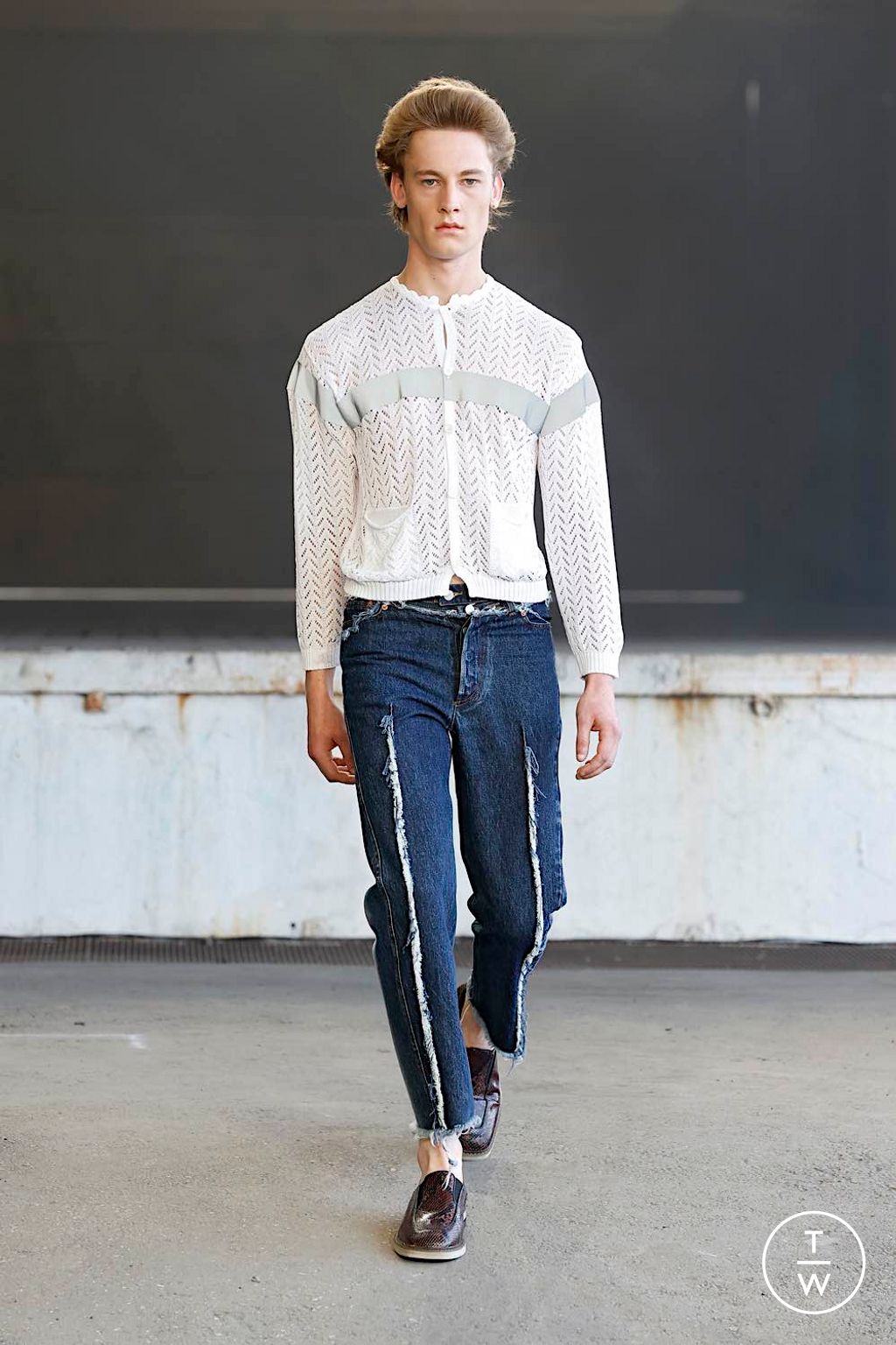 Fashion Week Milan Spring/Summer 2025 look 23 from the Magliano collection menswear
