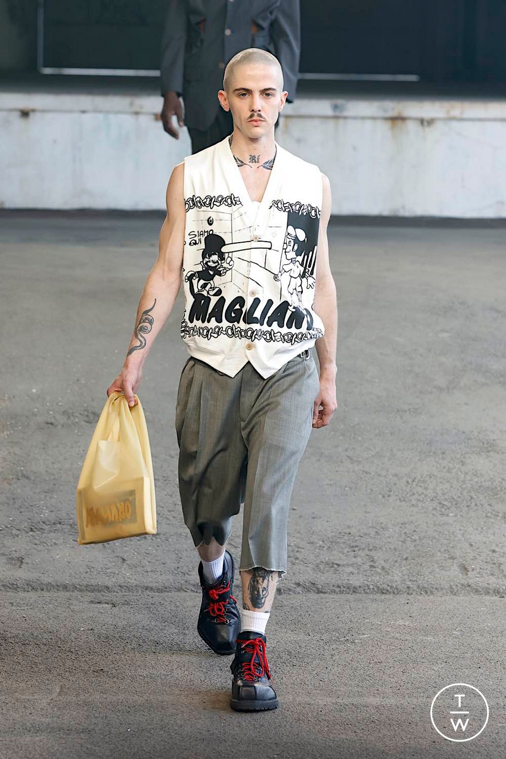 Fashion Week Milan Spring-Summer 2025 look 39 from the Magliano collection menswear