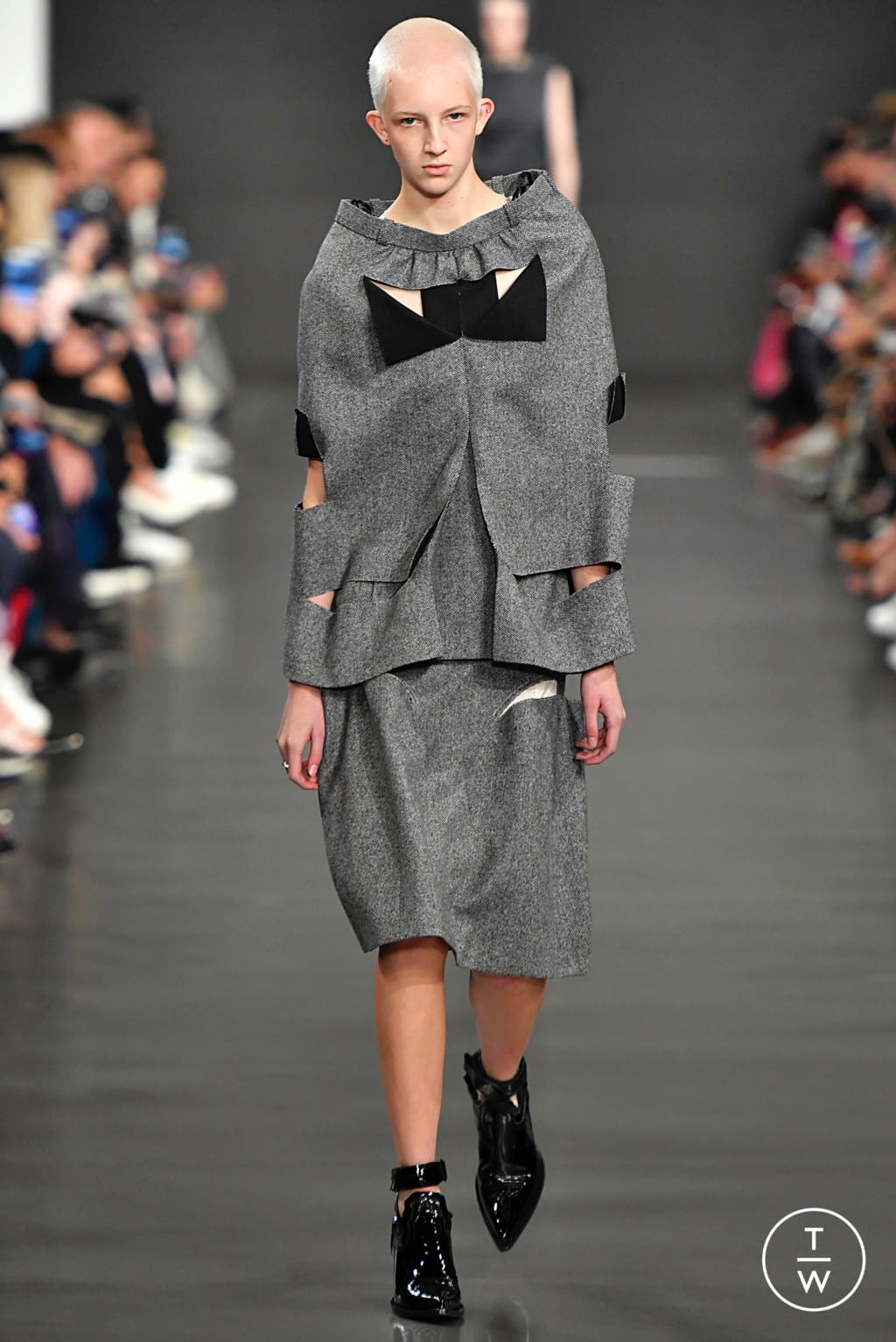 Fashion Week Paris Spring/Summer 2019 look 1 from the Maison Margiela collection womenswear