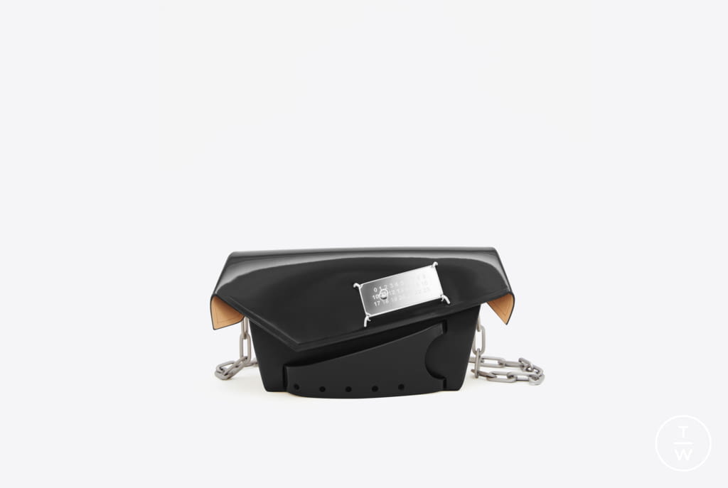 Fashion Week Paris Spring/Summer 2020 look 9 from the Maison Margiela collection 女装配饰