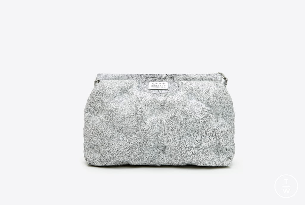 Fashion Week Paris Spring/Summer 2020 look 12 from the Maison Margiela collection 女装配饰