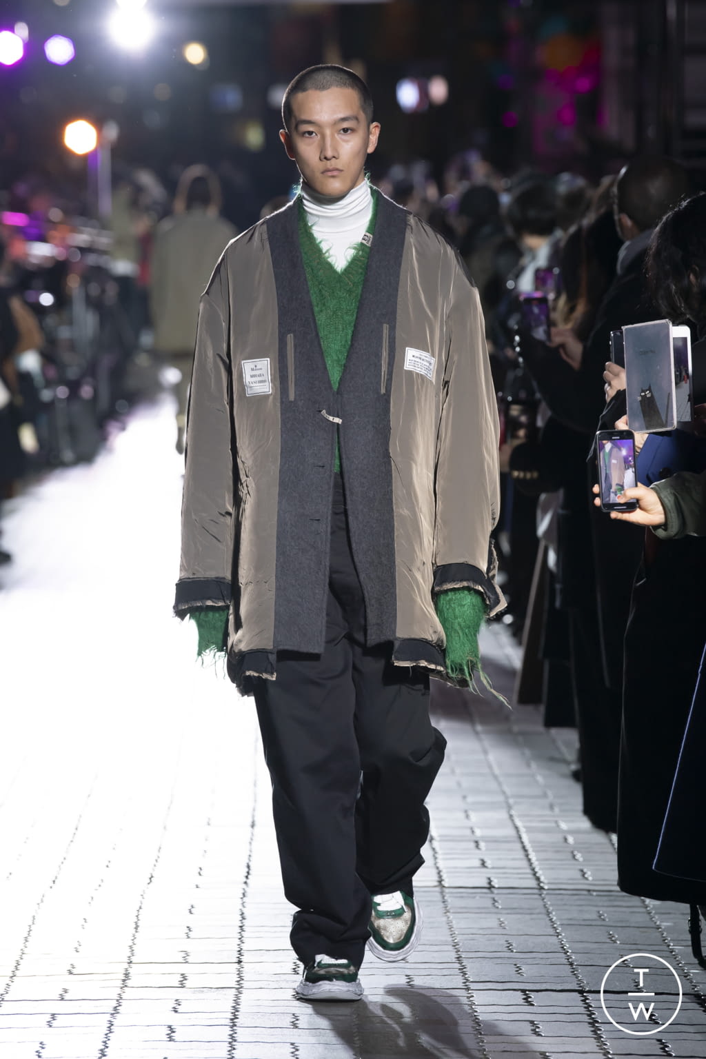 Fashion Week Paris Fall/Winter 2022 look 3 from the Maison Mihara Yasuhiro collection 男装