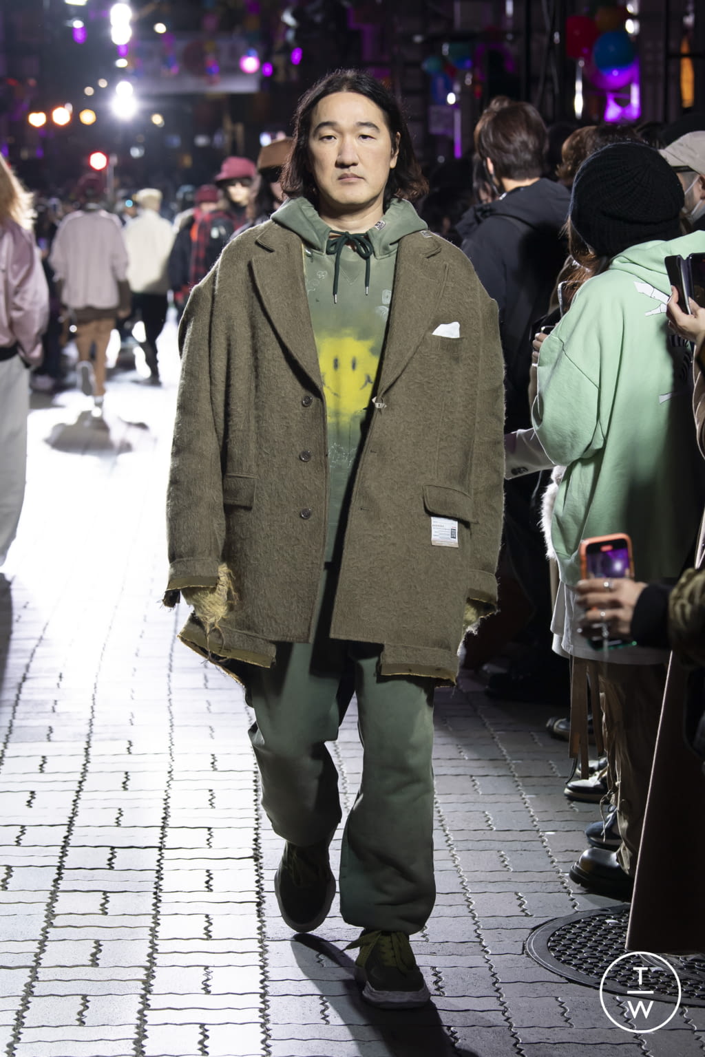 Fashion Week Paris Fall/Winter 2022 look 32 from the Maison Mihara Yasuhiro collection menswear