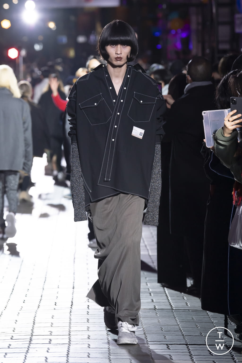 Fashion Week Paris Fall/Winter 2022 look 73 from the Maison Mihara Yasuhiro collection menswear