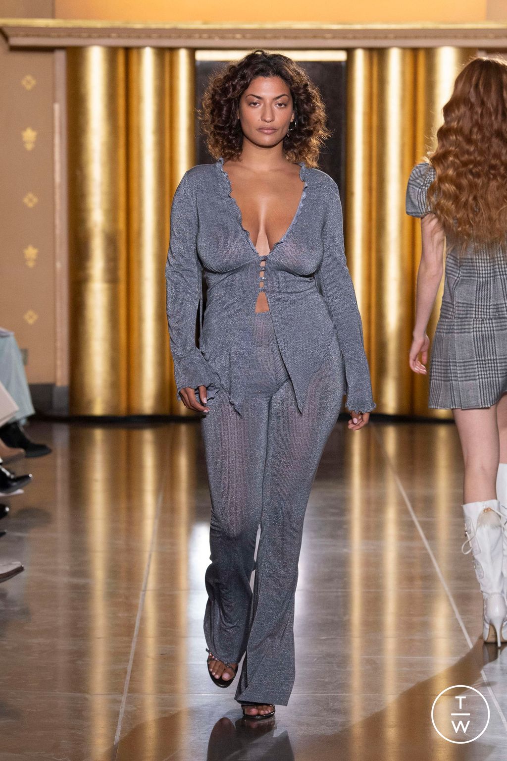 Fashion Week Paris Fall/Winter 2023 look 27 from the MaisonCléo collection womenswear