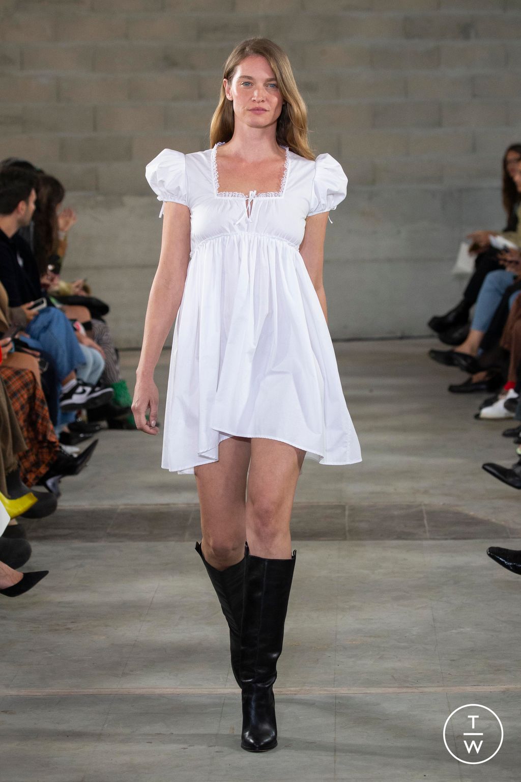 Fashion Week Paris Spring/Summer 2023 look 32 from the MaisonCléo collection womenswear