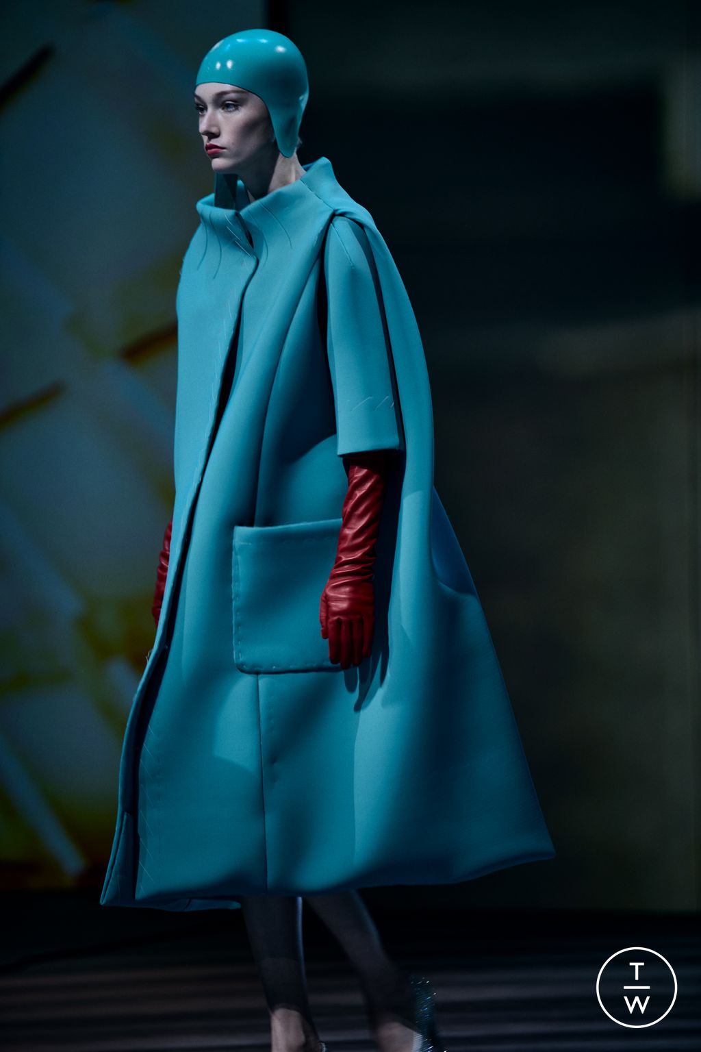 Fashion Week Paris Fall/Winter 2022 look 48 from the Maison Margiela collection couture