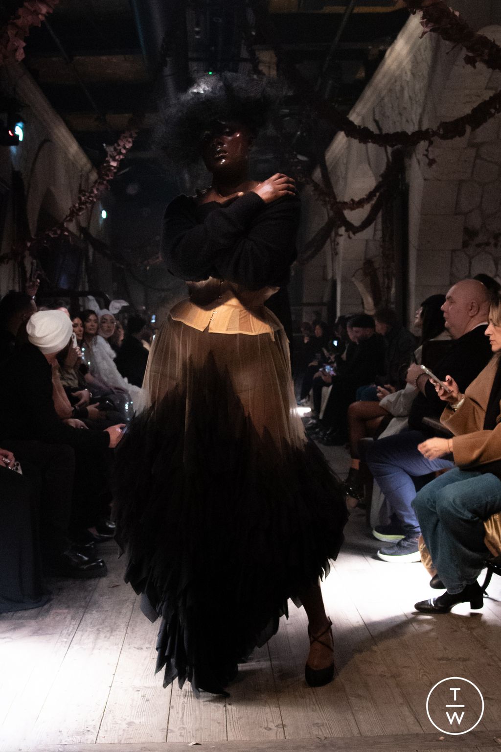 Fashion Week Paris Spring/Summer 2024 look 11 de la collection Maison Margiela couture