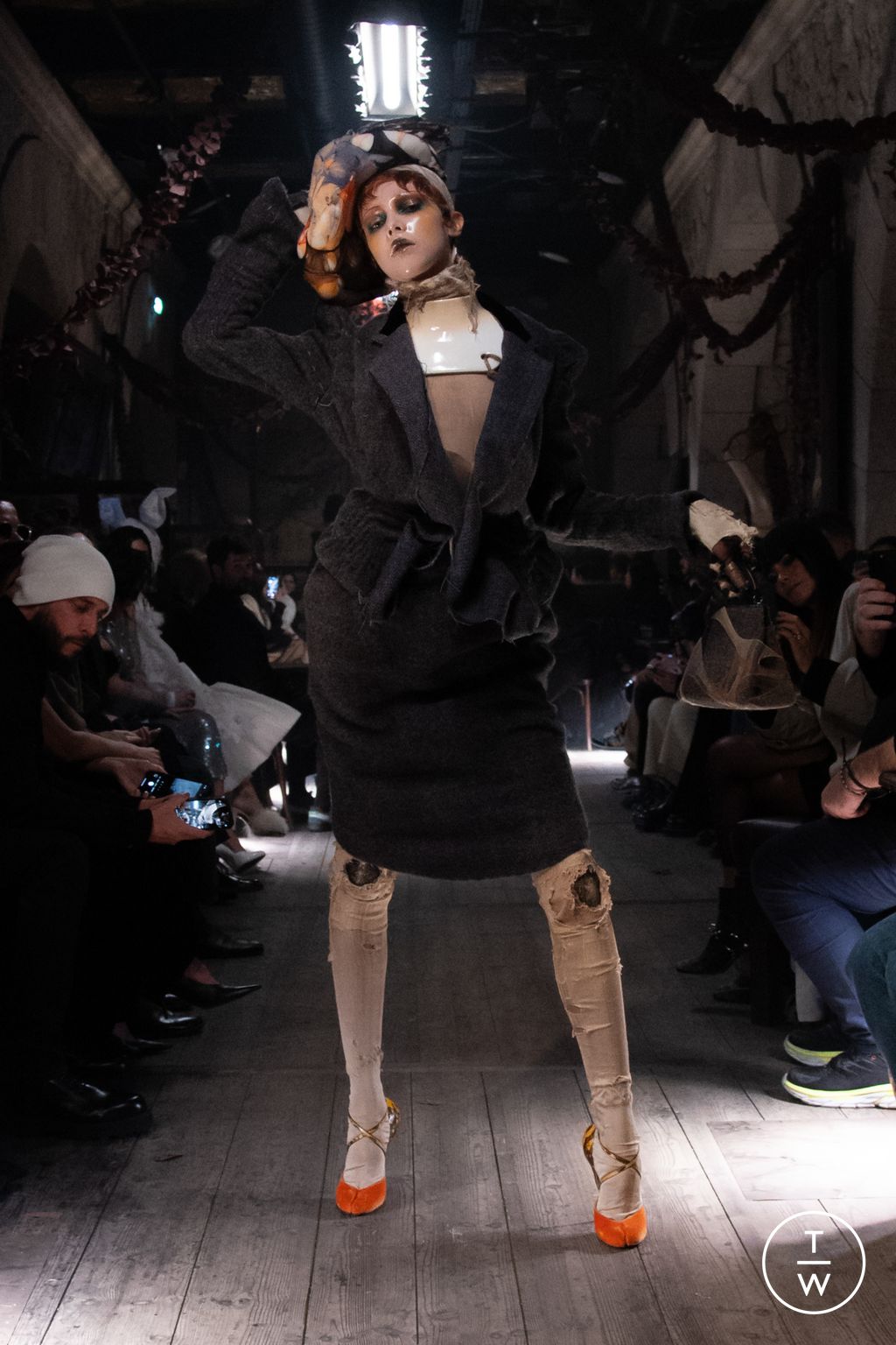 Fashion Week Paris Spring/Summer 2024 look 22 from the Maison Margiela collection couture
