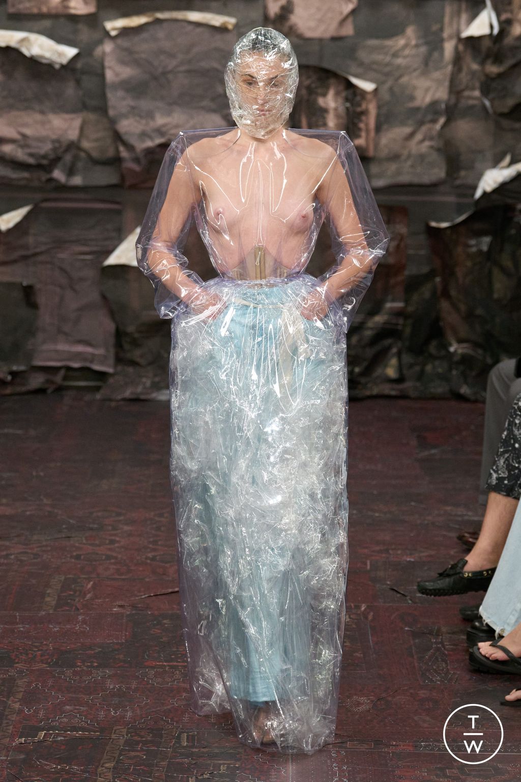 Fashion Week Paris Fall/Winter 2025 look 2 from the Maison Margiela collection couture