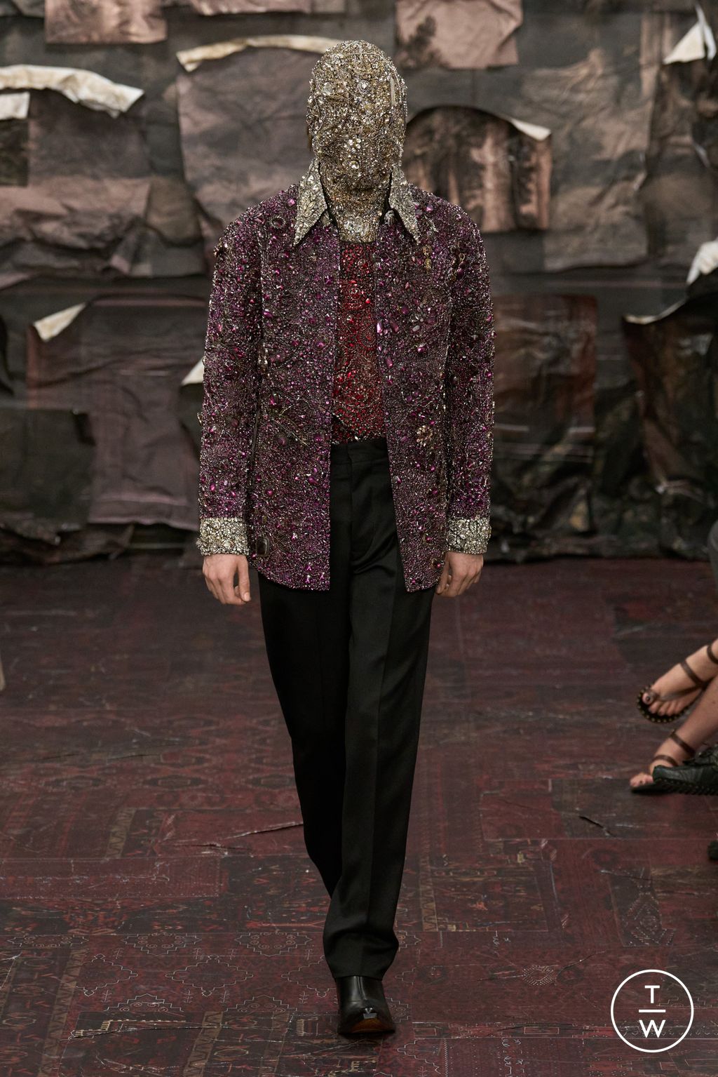 Fashion Week Paris Fall/Winter 2025 look 44 from the Maison Margiela collection couture