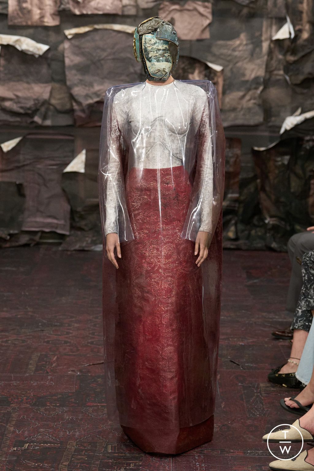 Fashion Week Paris Fall/Winter 2025 look 5 from the Maison Margiela collection couture