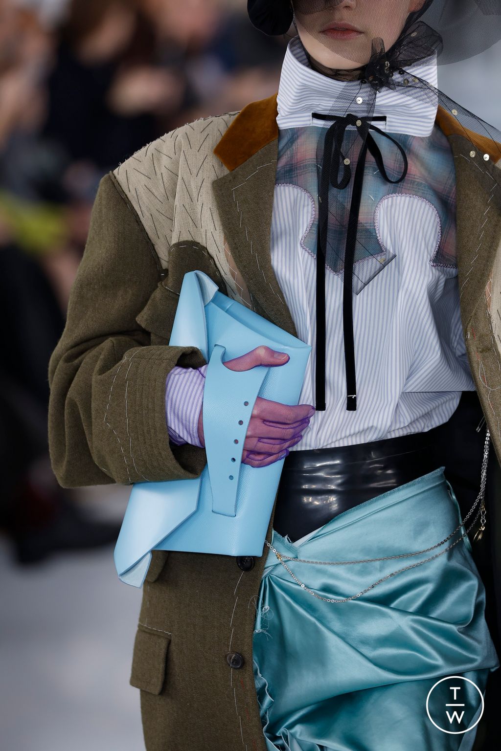 Fashion Week Paris Fall/Winter 2023 look 3 from the Maison Margiela collection menswear accessories