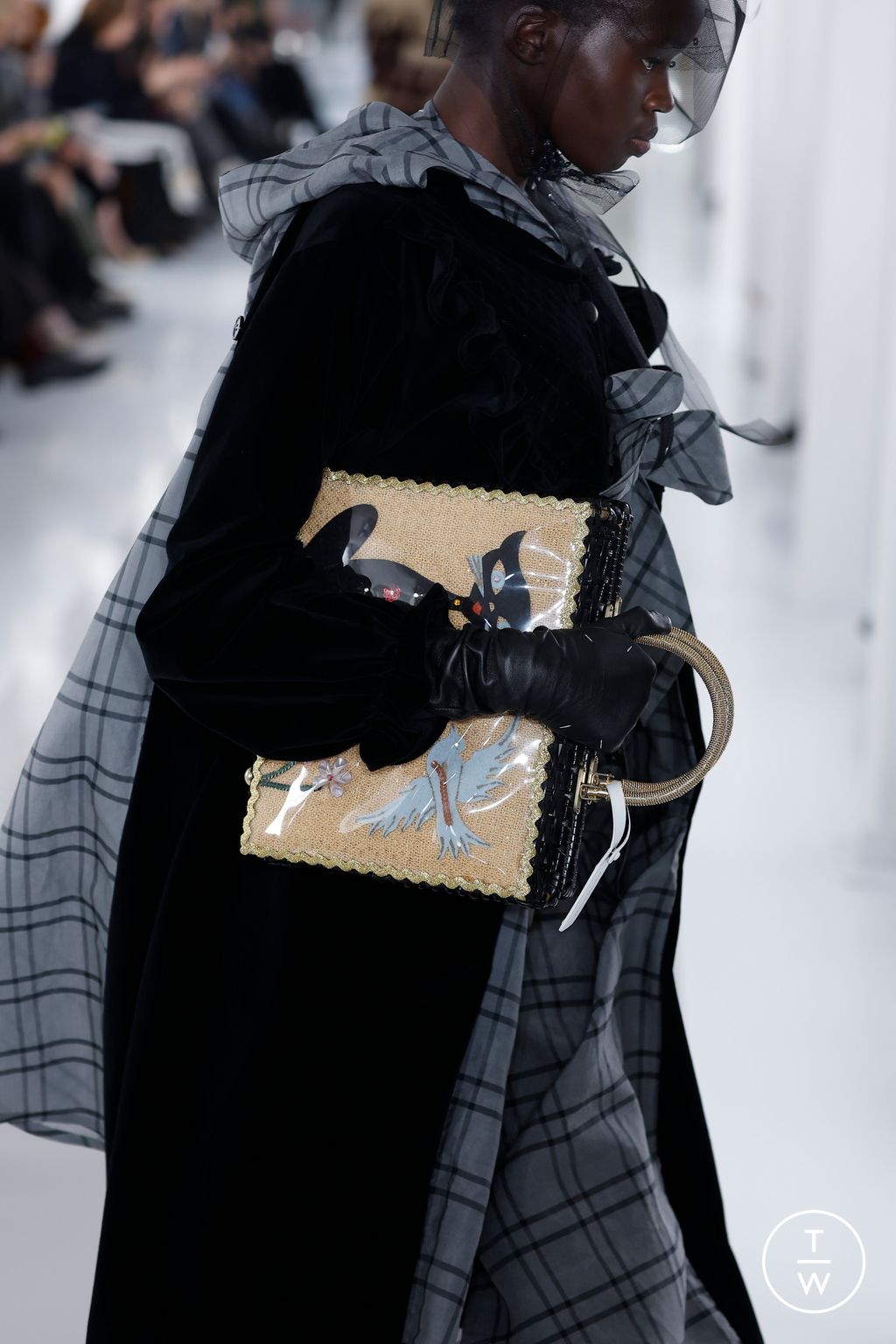 Fashion Week Paris Fall/Winter 2023 look 8 de la collection Maison Margiela menswear accessories