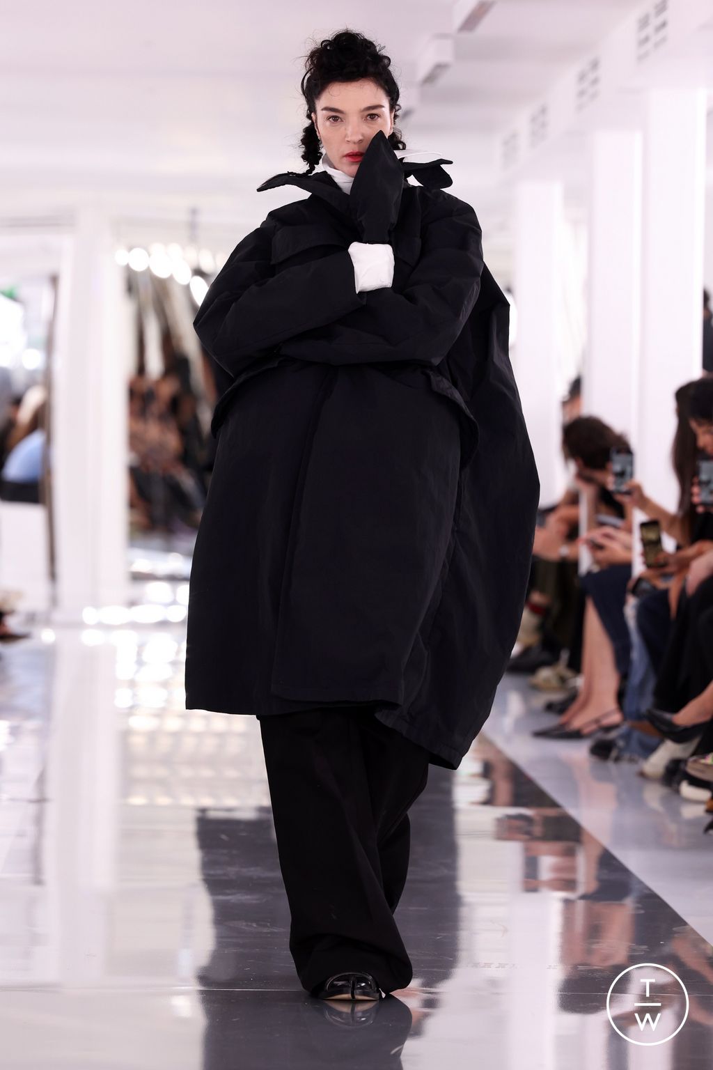 Fashion Week Paris Spring/Summer 2024 look 4 from the Maison Margiela collection womenswear